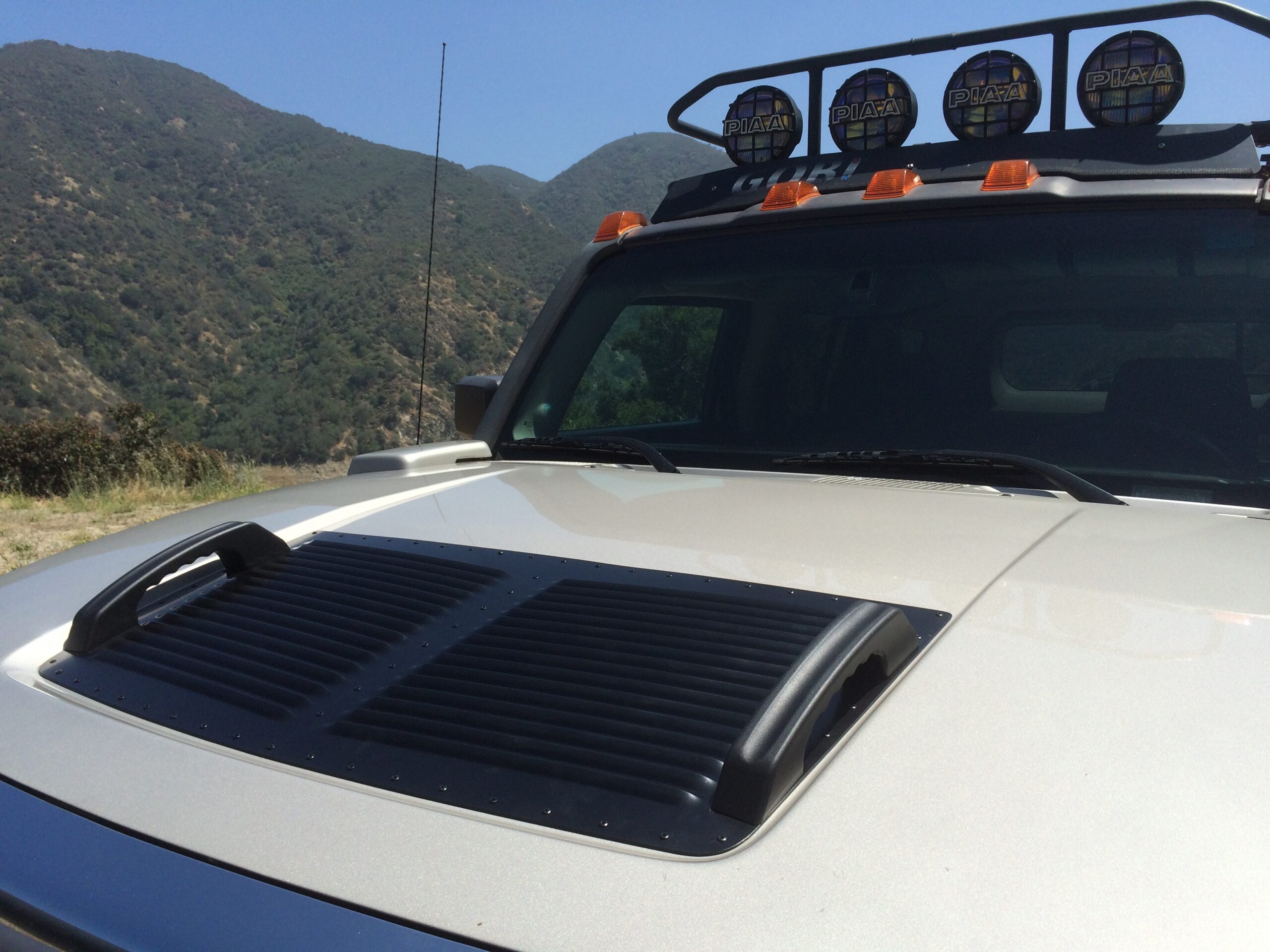 2006 Hummer H3 Adventure Package with RunCool Hood Louvers Hood